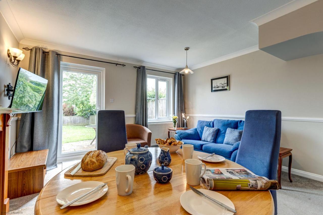 Вилла The Didcot White House Экстерьер фото